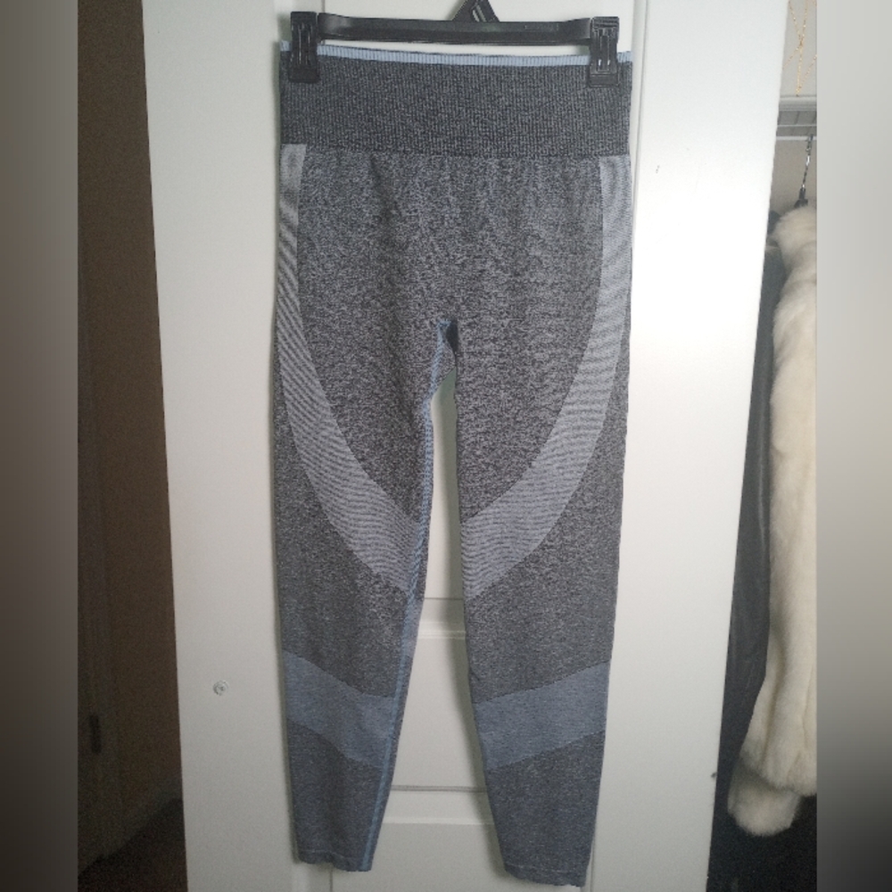 PINK Victoria's Secret Gray Leggings